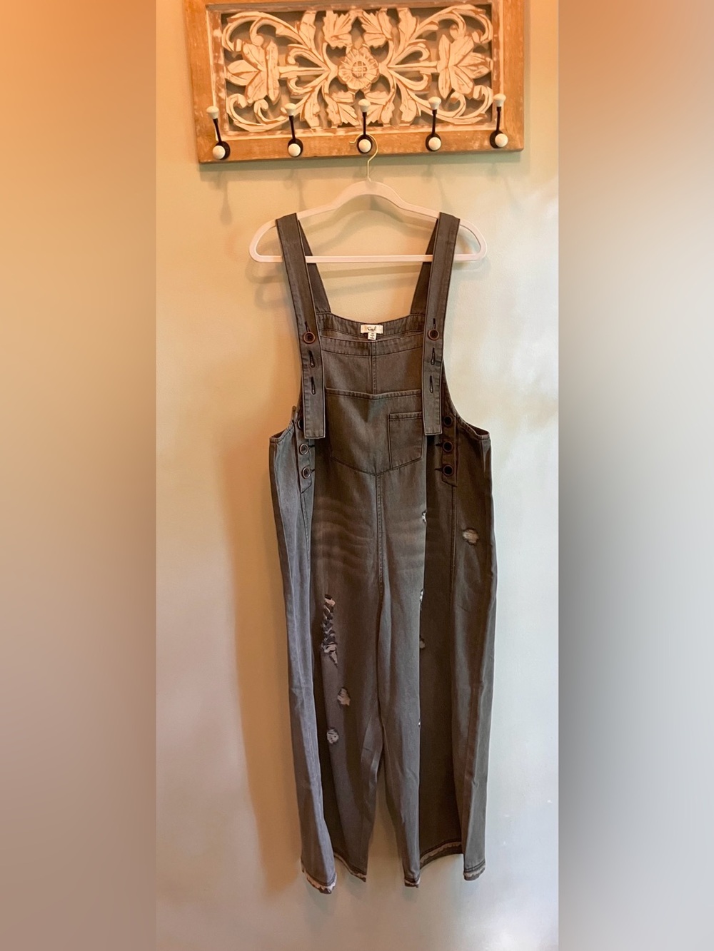 EASEL Distressed Mineral Washed Oversized Cropped Overalls NWOT Med